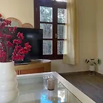 شقة αrchontiko Theofilou